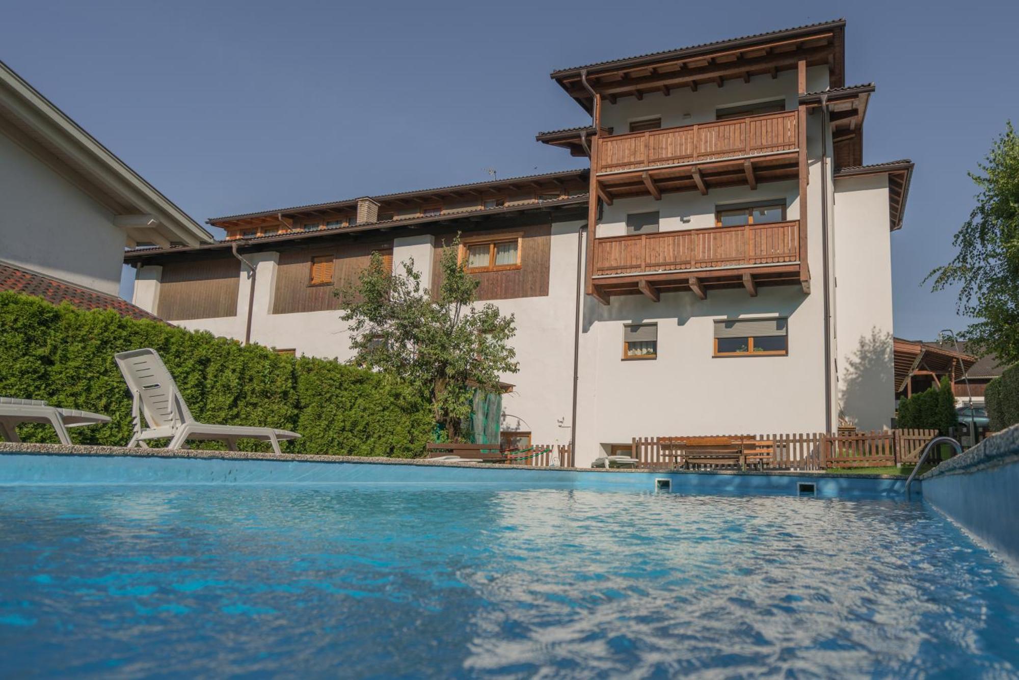 Pension Schirmerhof Natz-Schabs エクステリア 写真